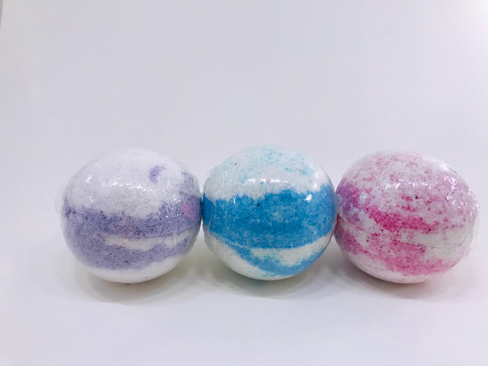 12%20Adet%20x%2080%20Gr%20Çap%205%20cm%20Doğal%20Banyo%20Jakuzi%20Nem%20Bombası%20Topu%20Bath%20Bomb%20Küvet%20Köpük%20Manikür%20Pedikür%2012%20li