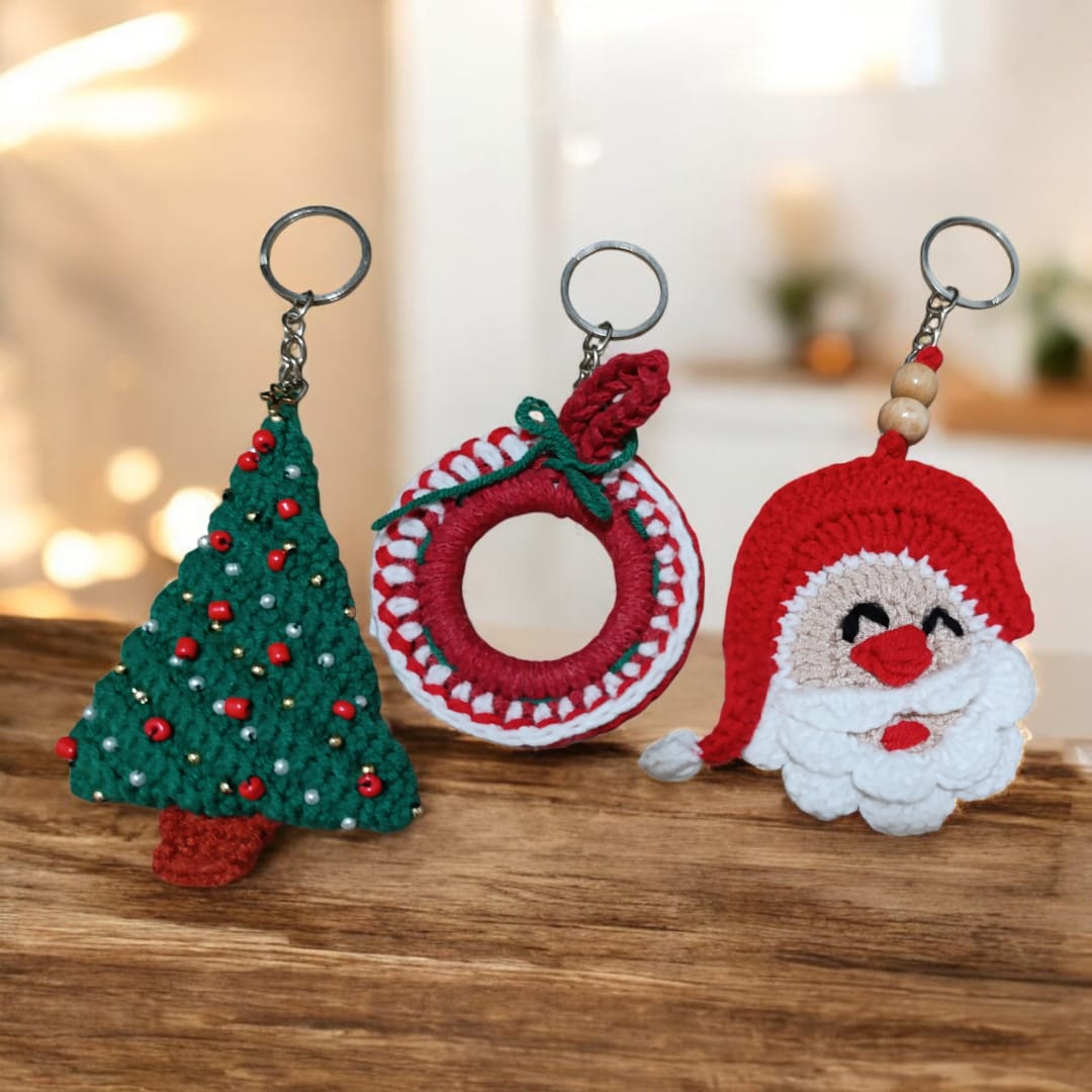 Luluyen%203’lü%20Sevimli%20Yılbaşı%20Temalı%20%20Amigurumi%20El%20Örgüsü%20Anahtarlık%20ve%20Çanta%20Aksesuarı,yılb