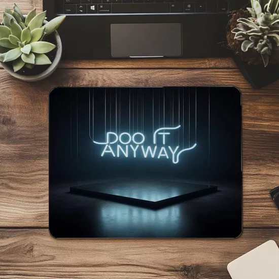 Minimal Karanlık Fonlu Cesaret Mouse Pad - 19x23 cm 2 mm Dikdörtgen İthal Baskılı Mouse Pad