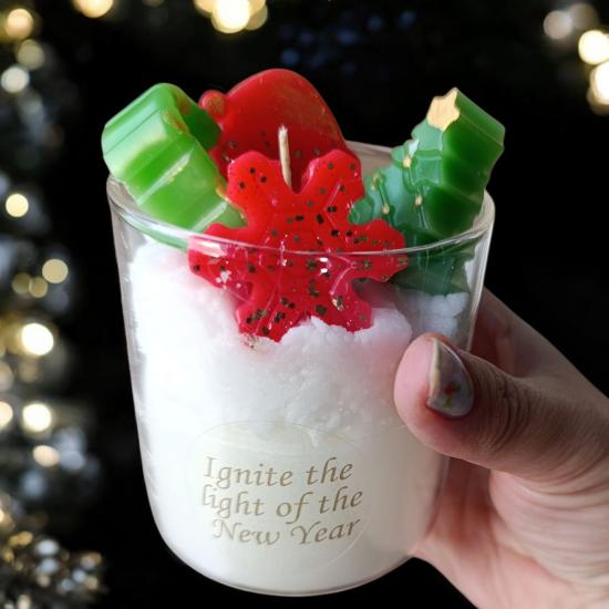 Luluyen Yılbaşı konseptli  bardak mum